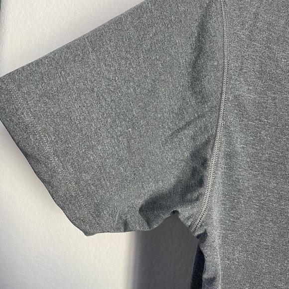 Punto Blanco • Heathered Gray Athletic Tee - Picture 13 of 13